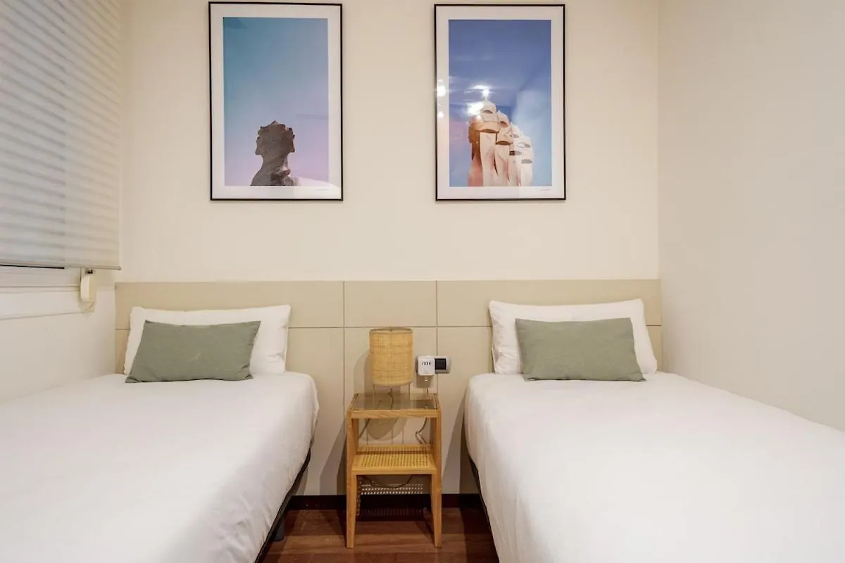 Apartment New Charming & Cozy Gem Central Location Barcelona