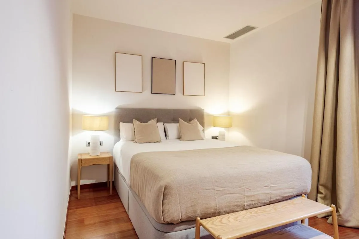 New Charming & Cozy Gem Central Location Barcelona Apartament